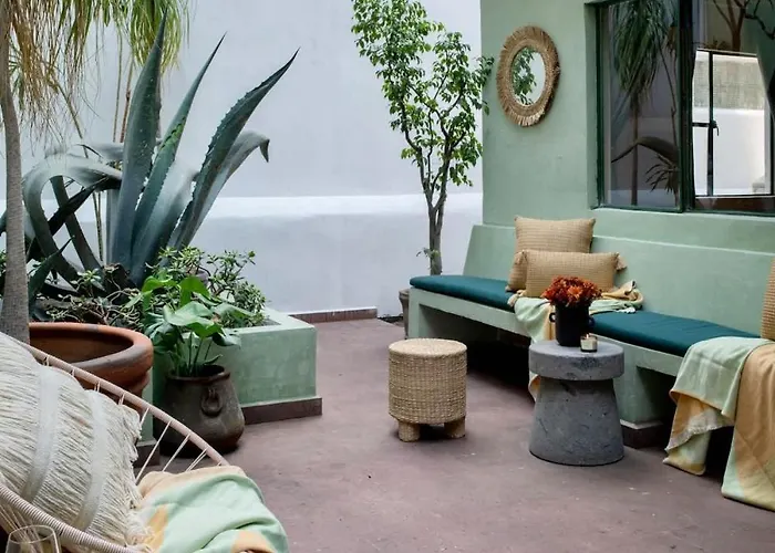 Combo Marrakesh House Kesh - Duplex, 2 Joint Houses.10br, 7.5 Bath, 22 Guest Holiday home Mexico City