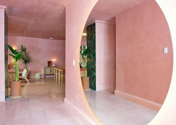 Combo Marrakesh House Kesh - Duplex, 2 Joint Houses.10br, 7.5 Bath, 22 Guest