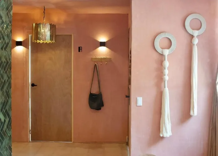 Combo Marrakesh House Kesh - Duplex, 2 Joint Houses.10br, 7.5 Bath, 22 Guest Holiday home