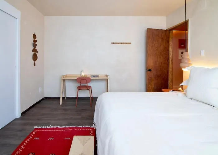 Combo Marrakesh House Kesh - Duplex, 2 Joint Houses.10br, 7.5 Bath, 22 Guest Holiday home
