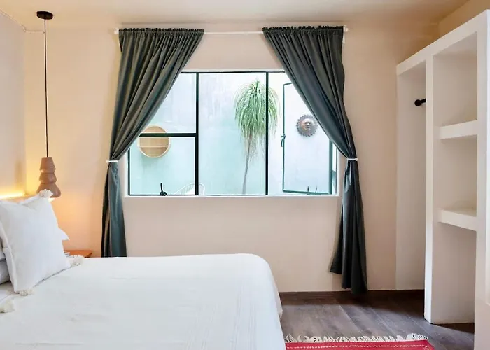 Combo Marrakesh House Kesh - Duplex, 2 Joint Houses.10br, 7.5 Bath, 22 Guest Holiday home *