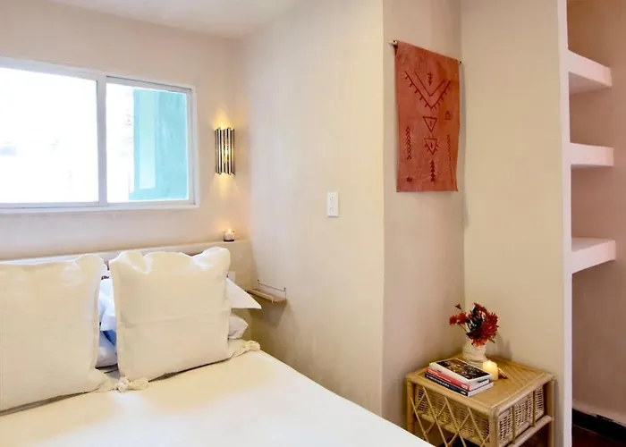 Combo Marrakesh House Kesh - Duplex, 2 Joint Houses.10br, 7.5 Bath, 22 Guest