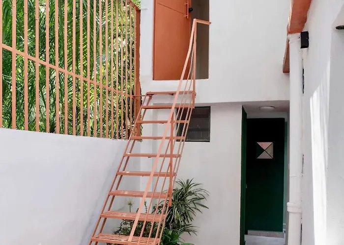 Combo Marrakesh House Kesh - Duplex, 2 Joint Houses.10br, 7.5 Bath, 22 Guest Holiday home *