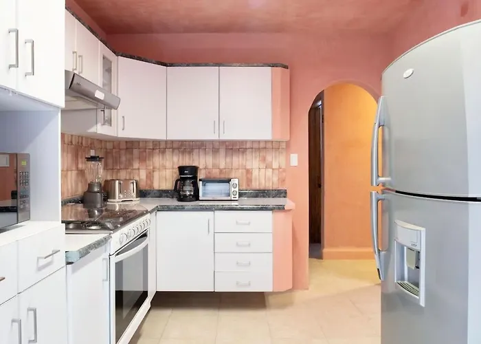 Combo Marrakesh House Kesh - Duplex, 2 Joint Houses.10br, 7.5 Bath, 22 Guest Holiday home Mexico City