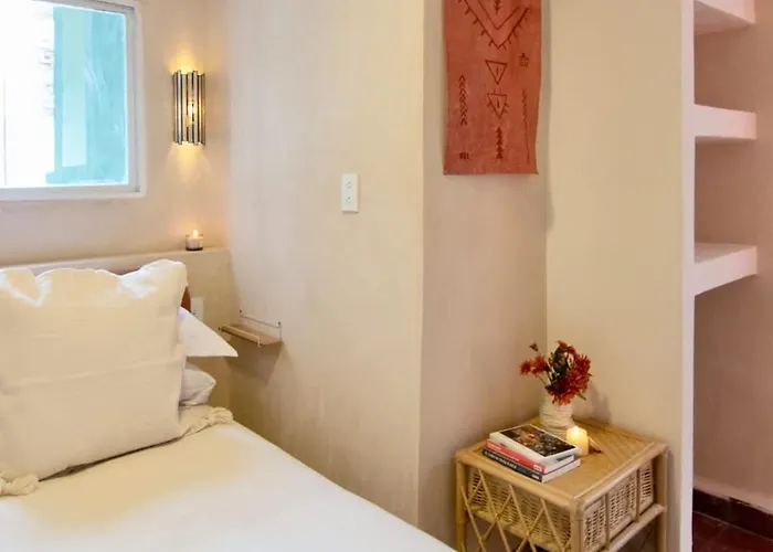 Combo Marrakesh House Kesh - Duplex, 2 Joint Houses.10br, 7.5 Bath, 22 Guest *