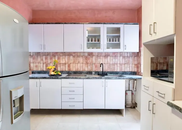 Combo Marrakesh House Kesh - Duplex, 2 Joint Houses.10br, 7.5 Bath, 22 Guest