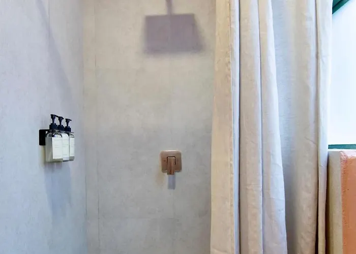 Combo Marrakesh House Kesh - Duplex, 2 Joint Houses.10br, 7.5 Bath, 22 Guest Holiday home