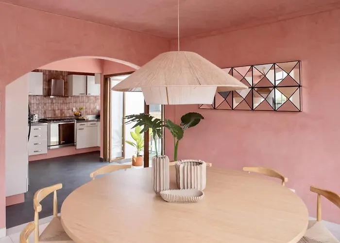 Combo Marrakesh House Kesh - Duplex, 2 Joint Houses.10br, 7.5 Bath, 22 Guest Holiday home Mexico City