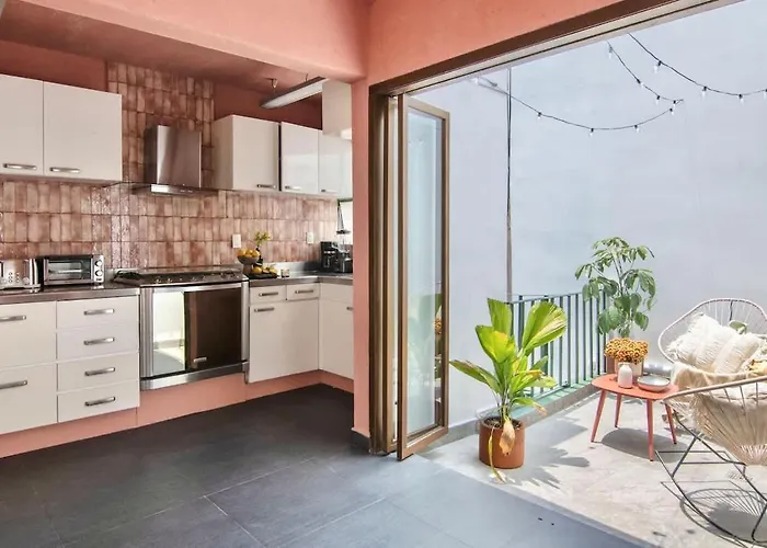 Combo Marrakesh House Kesh - Duplex, 2 Joint Houses.10br, 7.5 Bath, 22 Guest